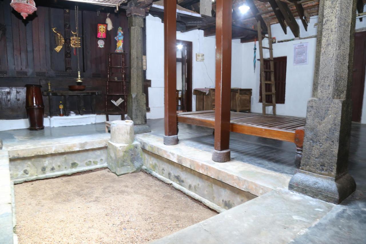 The Mana-Heritage Stay - Chengazhimattam Mana Kottayam Eksteriør billede