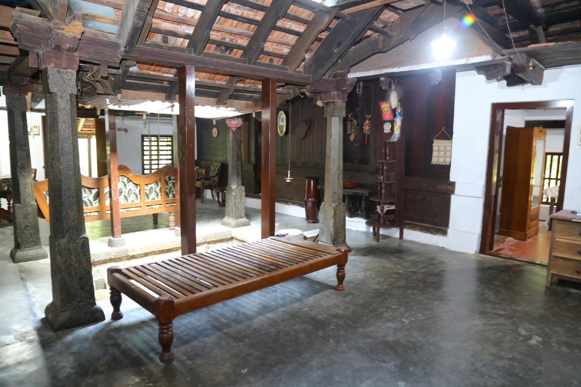 The Mana-Heritage Stay - Chengazhimattam Mana Kottayam Eksteriør billede