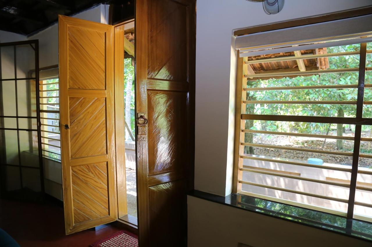 The Mana-Heritage Stay - Chengazhimattam Mana Kottayam Eksteriør billede
